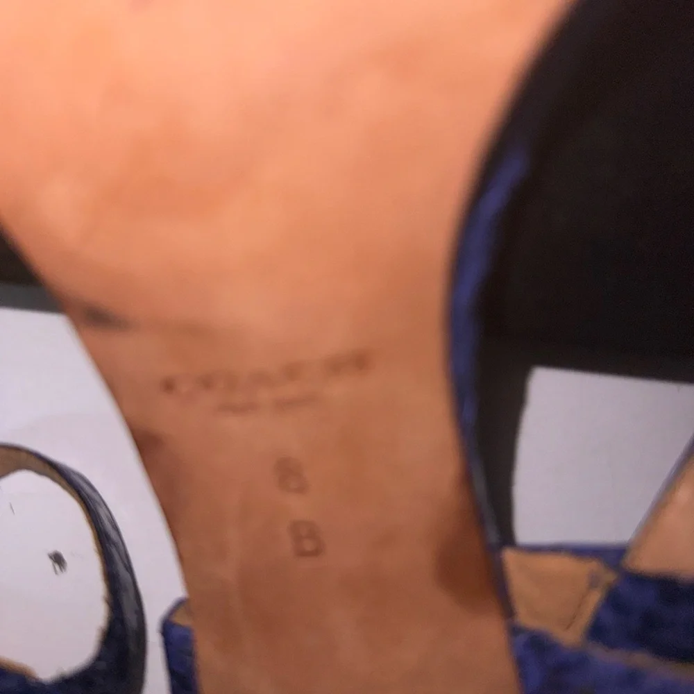 Women’s Coach lexey Blue cobalt‎ Leather Sandals. - Picture 10 of 15